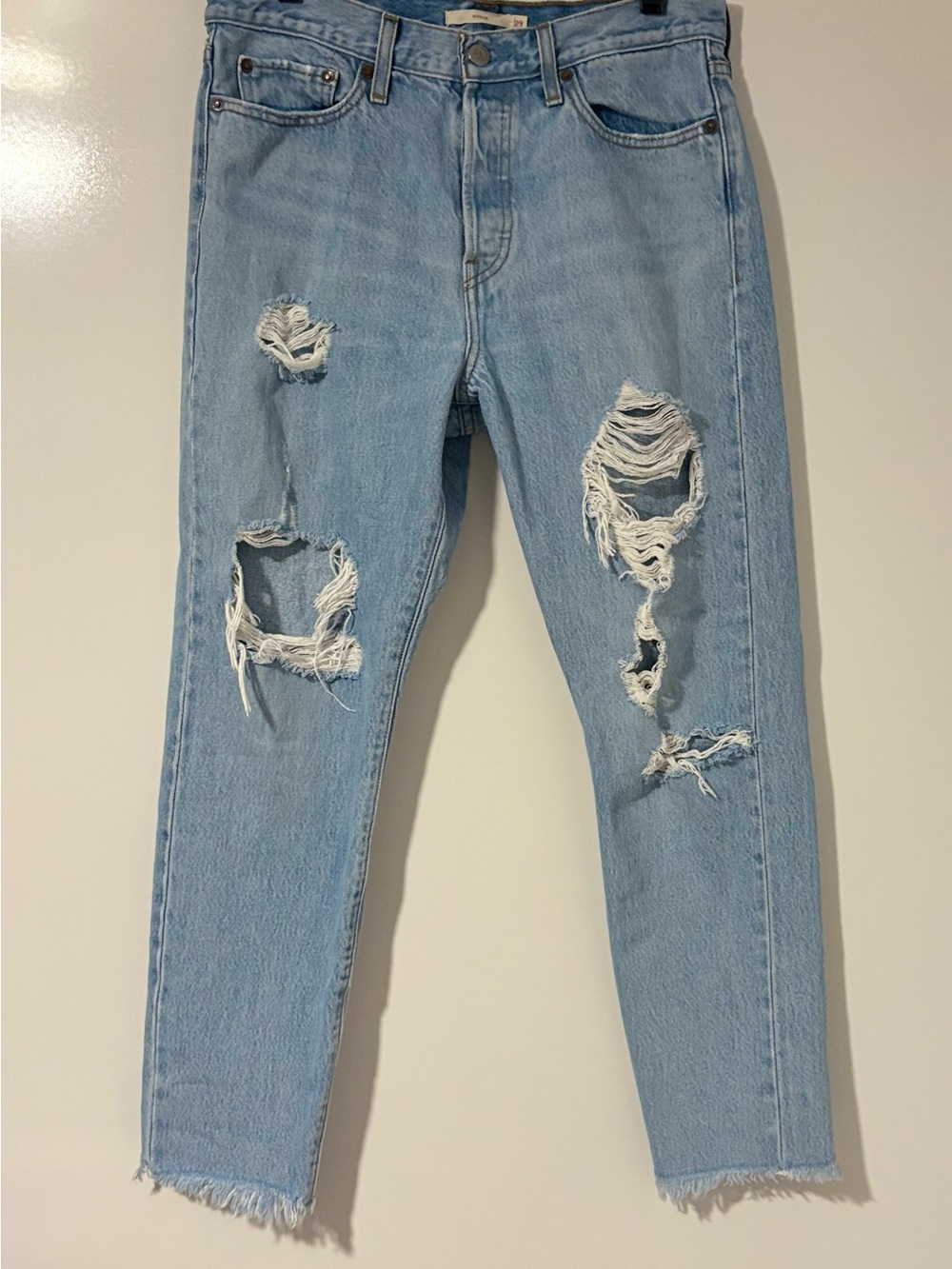 Levi’s Premium Wedgie Jeans 29 High Rise Distressed Ripped Raw Hem Light Wash